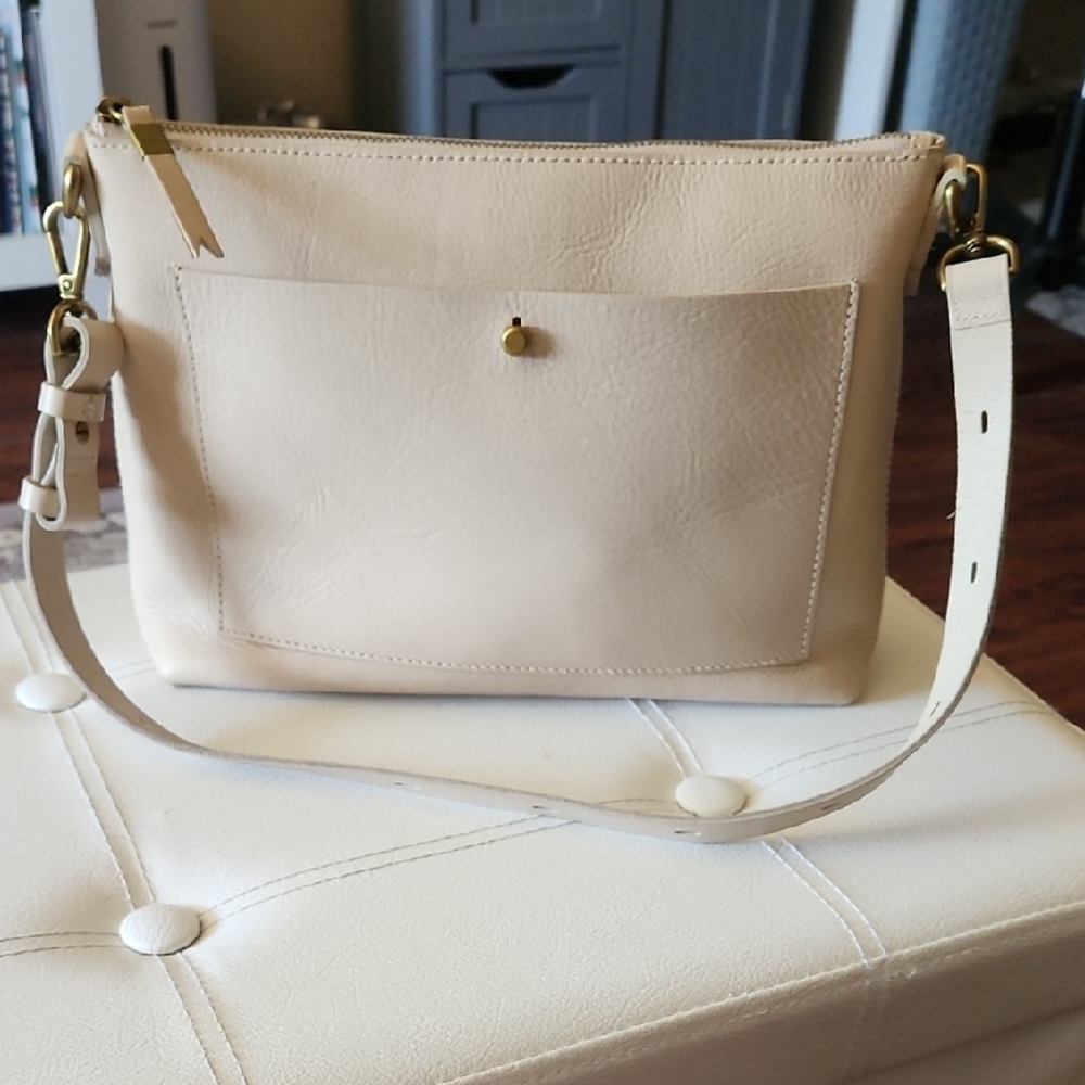 Madewell Transport Shoulder Crossbody Bag in Creme